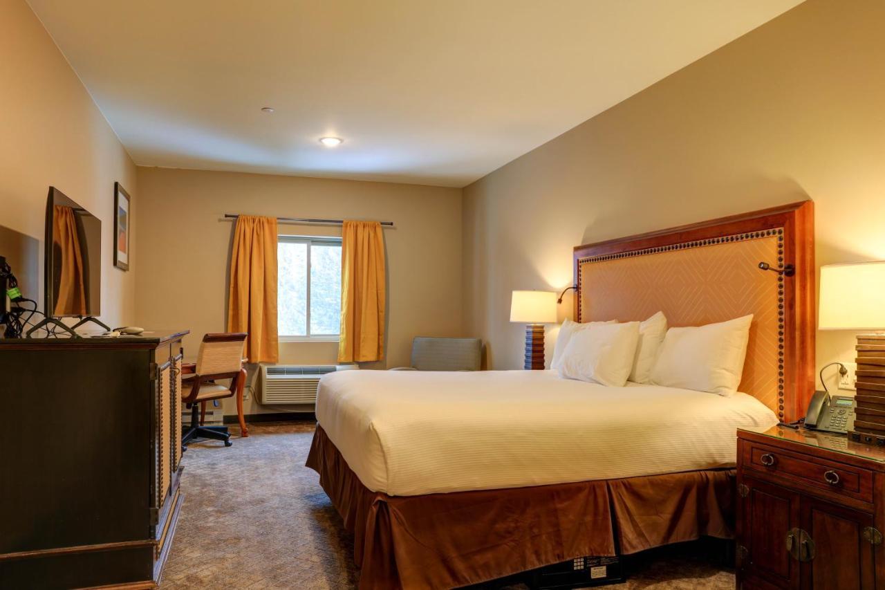 Wagon Wheel Hotel West Yellowstone Exterior photo