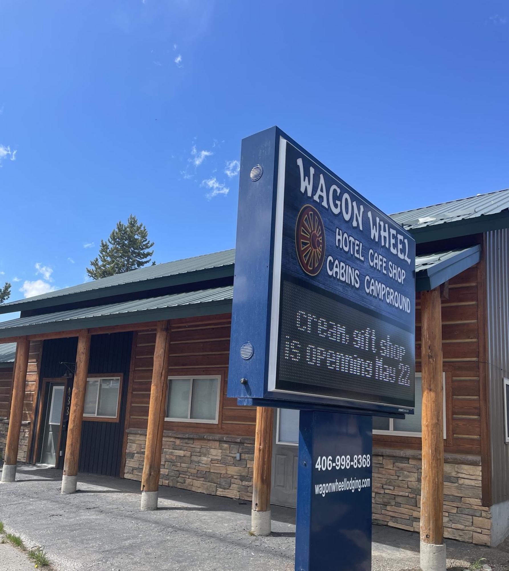 Wagon Wheel Hotel West Yellowstone Exterior photo